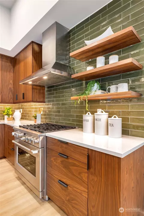 Kitchen - 10053 NE 196 Pl, Bothell, WA 98011 photo 6 of 6