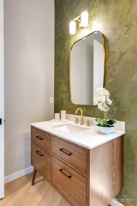 Bath - 10053 NE 196 Pl, Bothell, WA 98011 photo 1 of 7