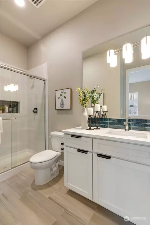 Bath - 10053 NE 196 Pl, Bothell, WA 98011 photo 5 of 7