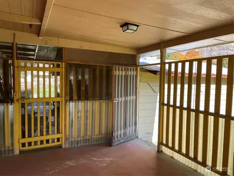 Exterior - 2 2nd St, Tonasket, WA 98855 photo 8 of 15