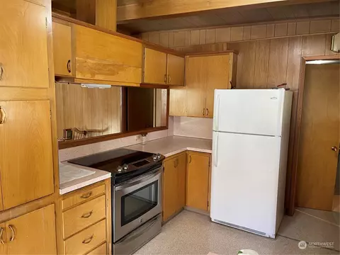 Kitchen - 2 2nd St, Tonasket, WA 98855 photo 2 of 2