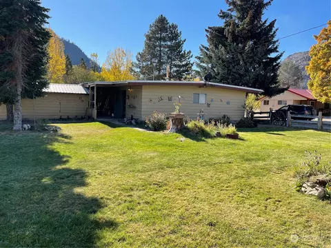 Exterior - 2 2nd St, Tonasket, WA 98855 photo 5 of 15