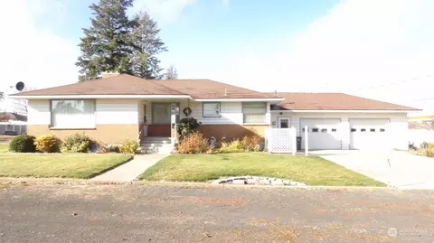 506 11th St, Davenport, WA 99122