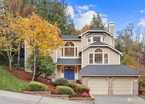 1600 Pineview Dr NW, Issaquah, WA 98027