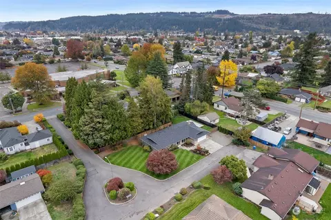 1905 Rainier Ct, Sumner, WA 98390 photo 4