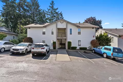 17730 12th Ave NE, Shoreline, WA 98155