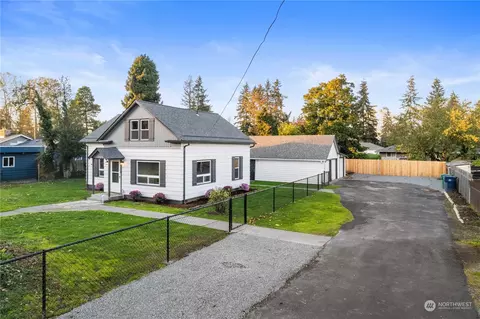 1003 8th St NE, Auburn, WA 98002