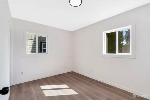 Bedroom - 256 29th Ave, Longview, WA 98632 photo 3 of 4