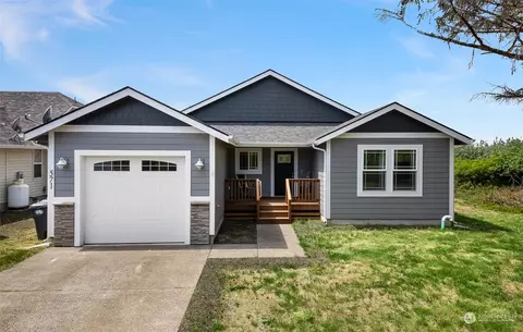 571 Puffin Ave NE, Ocean Shores, WA 98569
