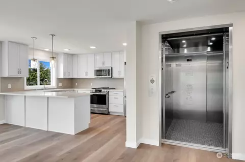 546 Paradise Ln #A201, Edmonds, WA 98020