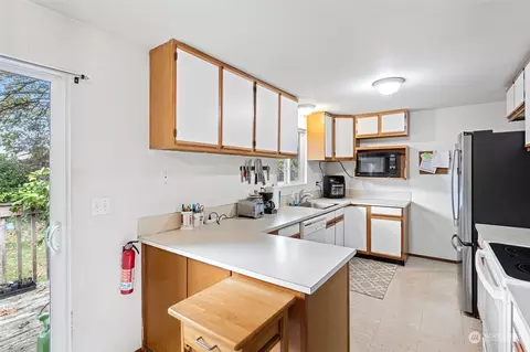Kitchen - 21820 7th Pl W, Bothell, WA 98021 photo 1 of 1