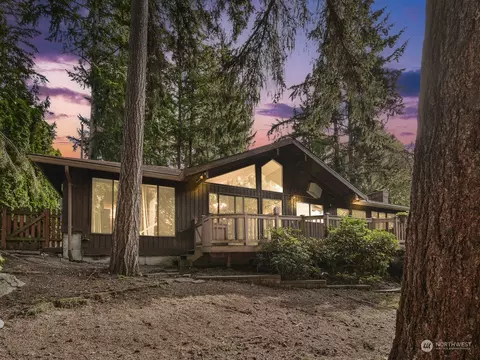 3804 NE 195th Pl, Lake Forest Park, WA 98155