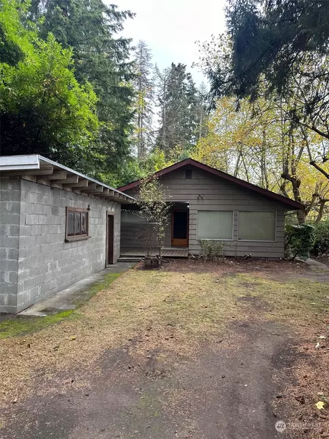 4221 Chrisella Rd E, Edgewood, WA 98372