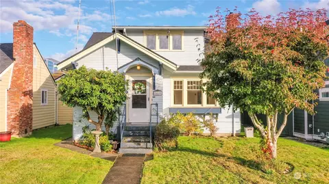 1419 Rucker Ave, Everett, WA 98201