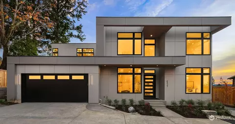 8427 SE 47th St, Mercer Island, WA 98040