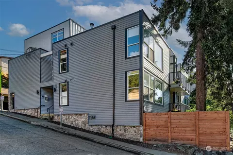 5000 Fauntleroy Way SW #304, Seattle, WA 98136