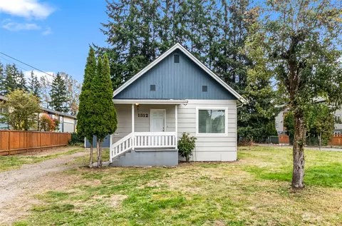 1312 Cedar Ave, Marysville, WA 98270