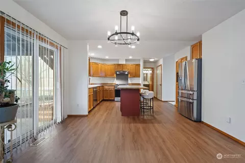 Kitchen - 3908 NW 27th Ave, Camas, WA 98607 photo 5 of 5