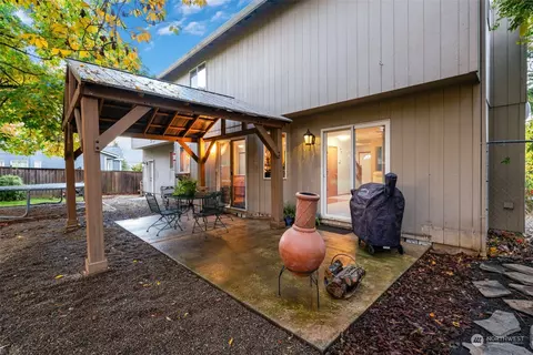 Exterior - 3908 NW 27th Ave, Camas, WA 98607 photo 8 of 9