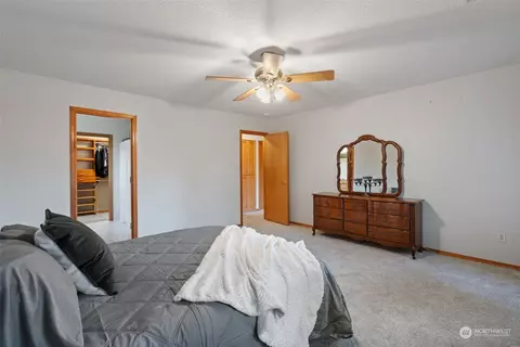 Bedroom - 3908 NW 27th Ave, Camas, WA 98607 photo 1 of 6