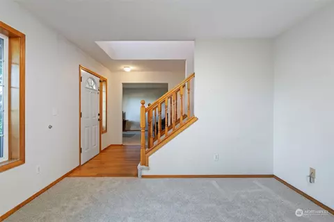 Entry Way - 3908 NW 27th Ave, Camas, WA 98607 photo 2 of 2