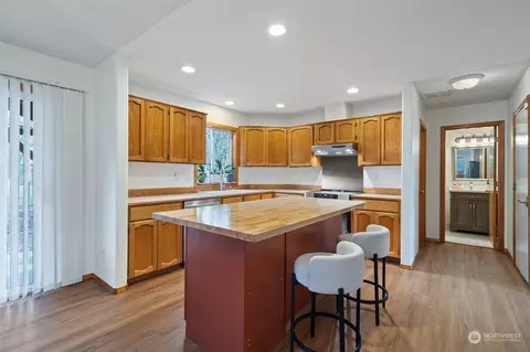 Kitchen - 3908 NW 27th Ave, Camas, WA 98607 photo 1 of 5