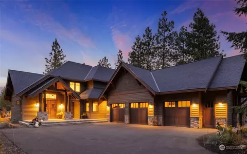 221 Southern Star Ln, Cle Elum, WA 98922