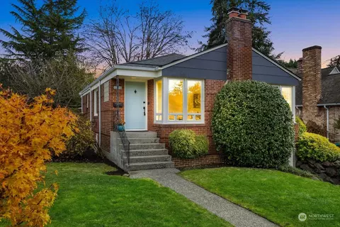 6556 44th Ave NE, Seattle, WA 98115