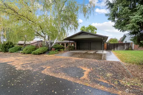 216 Assumption Dr, Walla Walla, WA 99362