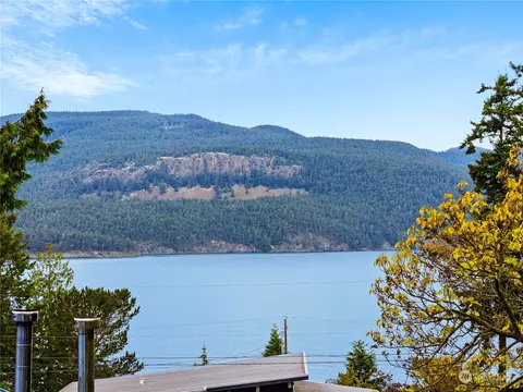 5063 Totem Trl, Anacortes, WA 98221