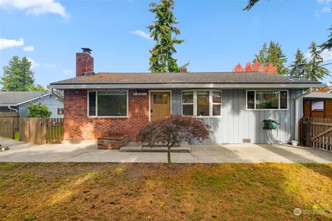 520 N 200th St, Shoreline, WA 98133