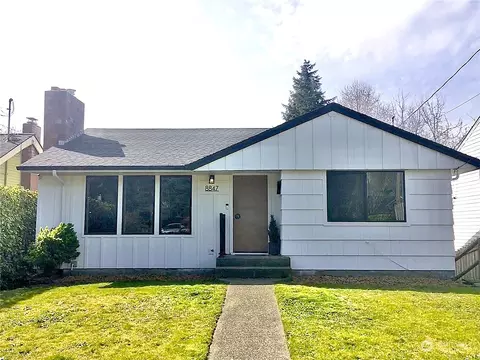 8847 Wallingford Ave N, Seattle, WA 98103