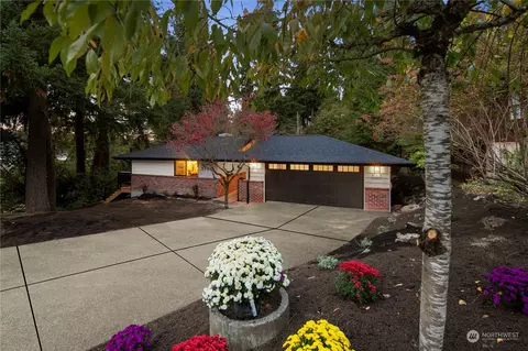 5707 110th Ave SE, Bellevue, WA 98006