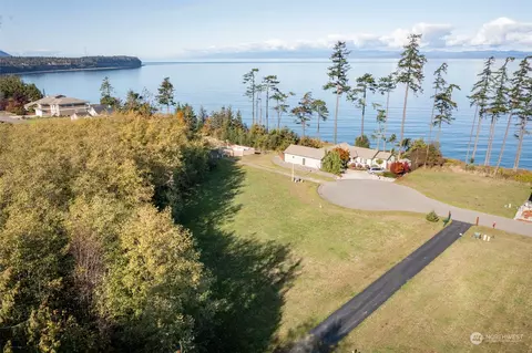1119 Walker St, Port Angeles, WA 98363