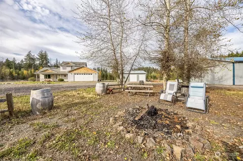 289 Middle Fork Rd, Chehalis, WA 98532 photo 2