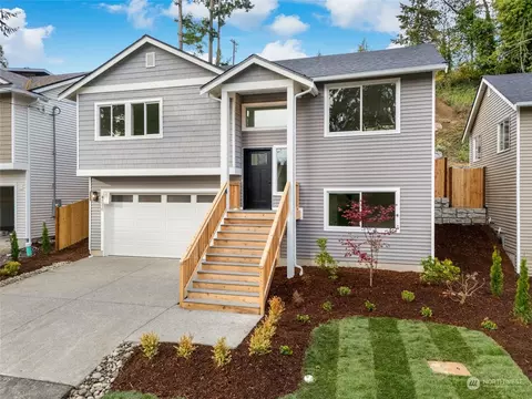 4330 Crescent Ave #A, Everett, WA 98203