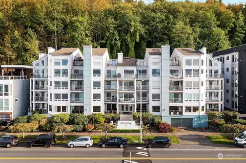 1526 Alki Ave SW #201, Seattle, WA 98116