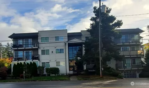 11556 Greenwood Ave N #302, Seattle, WA 98133