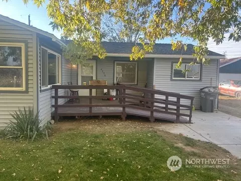 4296 Sun Dr NE, Moses Lake, WA 98837