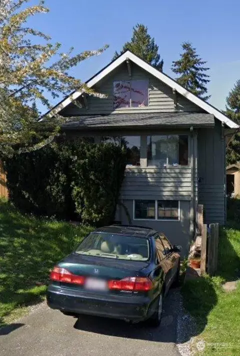 658 NW 88th St, Seattle, WA 98117
