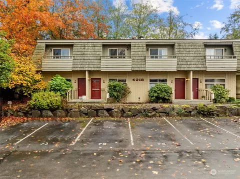 4218 156th St SW #7B, Lynnwood, WA 98087