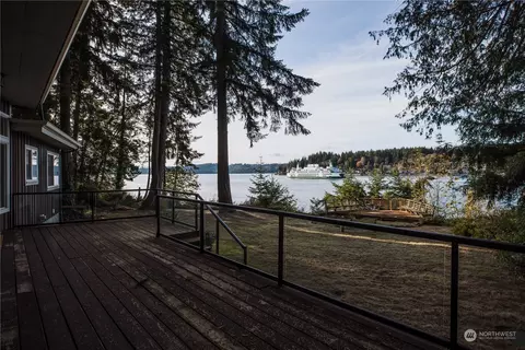 6112 Wynn Jones Rd E, Port Orchard, WA 98366