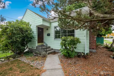 7557 27th Ave NW, Seattle, WA 98117