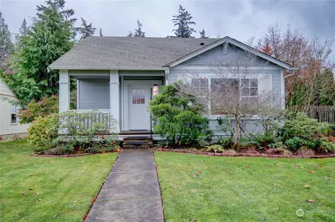 2219 26th St, Anacortes, WA 98221