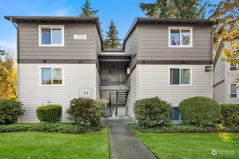 12645 NE 130th Way #H302, Kirkland, WA 98034