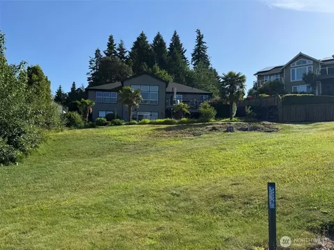6061 Osprey Cir, Bremerton, WA 98312