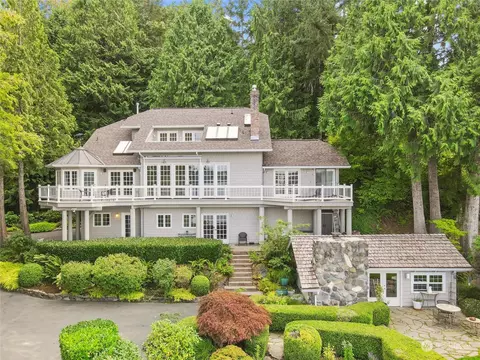 4040 Sunset Beach Rd NW, Olympia, WA 98502