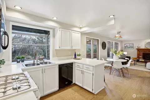 Kitchen - 24219 15th Pl SE, Bothell, WA 98021 photo 1 of 3