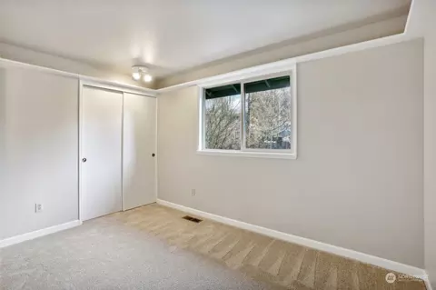 Bedroom - 24219 15th Pl SE, Bothell, WA 98021 photo 4 of 5