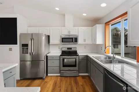 Kitchen - 2820 99th Pl SE, Everett, WA 98208 photo 3 of 3
